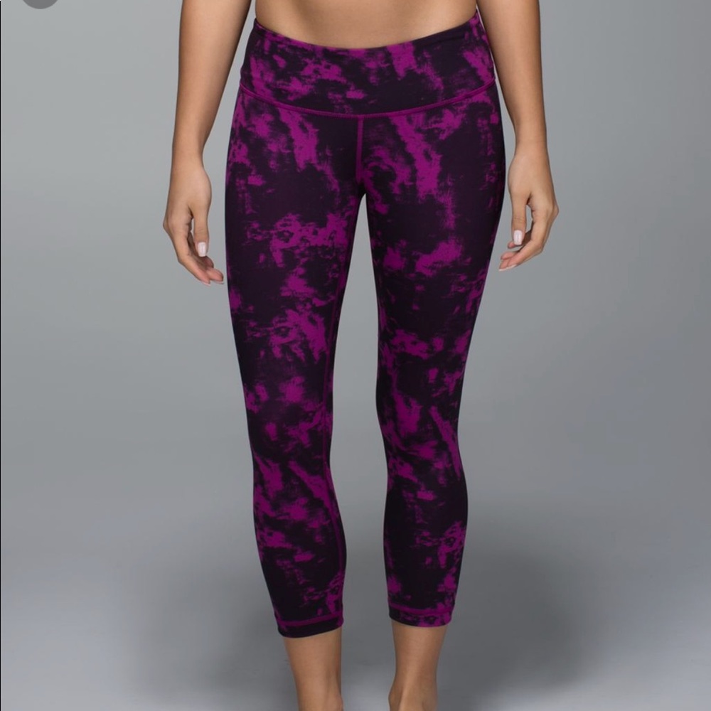 Lululemon Wunder Under Crop II